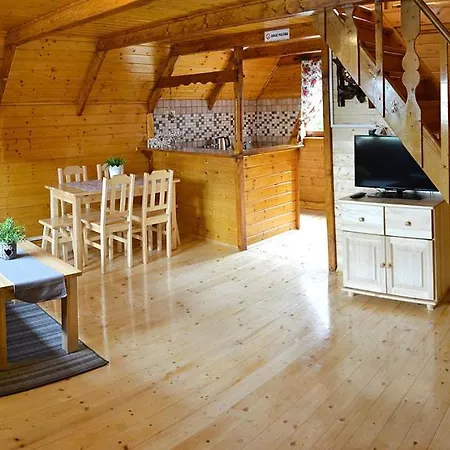 シャレー Drewniany Camila