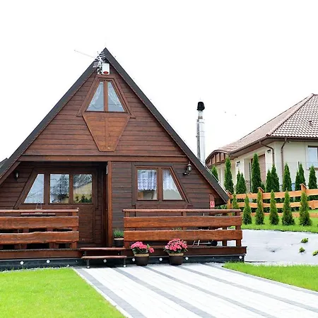 Drewniany Camila 木屋 *